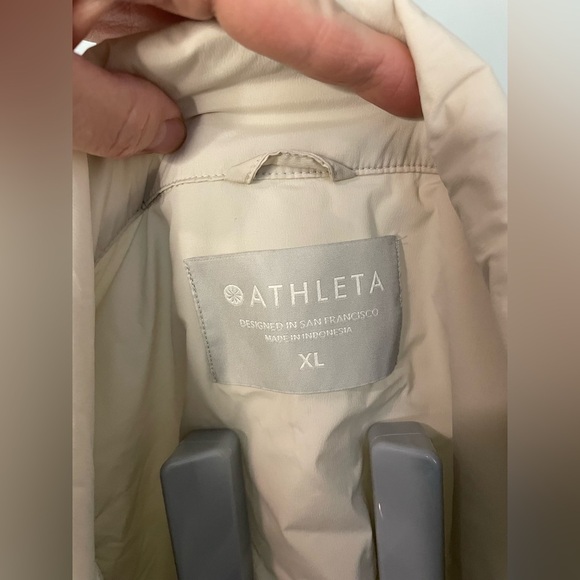 Athleta cold front hybrid Cream Quilted Jacket | size XL - Picture 4 of 11